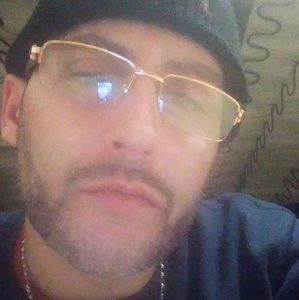 Meet your Posher, Louis